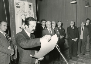 1981_02_22 I maestri Roman Vlad e Goffredo Petrassi nominati cittadini onorari aquilani inv 1023 vol 6.tif