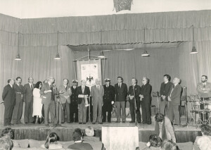 1981_02_22 I maestri Roman Vlad e Goffredo Petrassi nominati cittadini onorari aquilani inv 989 vol 6.tif