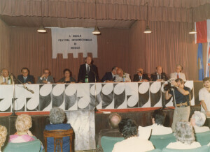 1982_08_21 Musicarchitettura Canada '82 - Cerimonia d'inaugurazione del Festival - autorità cittadine, regionali, ambasciatore del Canada a Roma Ghislain Hardy, diplomatici e autorità canadesi ann 1463 inv 1123 vol 6.tif