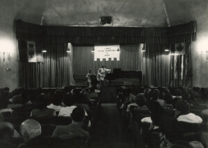 1982_08_26 Musicarchitettura Canada '82 - Shauna Rolston e Gloria Saarinen ann 1471 inv 1297 vol 7.tif