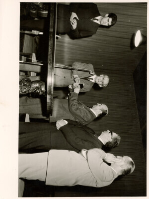 1966_10_11 Presidente Accademia S. Cecilia R. Silvestri, Nino Carloni, G. Petrassi e  Sindaco De Rubeis inv 132 vol 1.tif