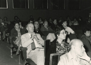 1982_09_03-04-05 Musicarchitettura '82 - Ciclo di Conferenze sull'edilizia per la musica - Aula magna Rivera dell'Università - in foto il Maestro Roman Vlad ann 1484-1486-1489 inv 1491 vol 8.tif