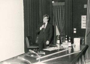 1982_09_03-04-05 Musicarchitettura '82 - Ciclo di Conferenze sull'edilizia per la musica - Aula magna Rivera dell'Università ann 1484-1486-1489 inv 1482 vol 8.tif