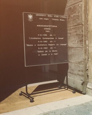 1982_09_03-04-05 Musicarchitettura '82 - Ciclo di Conferenze sull'edilizia per la musica - Aula magna Rivera dell'Università ann 1484-1486-1489 inv 1493 vol 8.tif