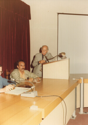 1982_09_03-04-05 Musicarchitettura '82 - Ciclo di Conferenze sull'edilizia per la musica - Aula magna Rivera dell'Università ann 1484-1486-1489 inv 1506 vol 8.tif