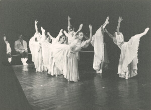 1982_10_17 Compagnia 'Danza Prospettiva' di Vittorio Biagi - Omaggio a Strawinskij, 'Le Nozze' ann 1498 inv 1066 vol 8.tif