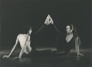 1982_10_17 Compagnia 'Danza Prospettiva' di Vittorio Biagi - Omaggio a Strawinskij; Gloria Brandani in 'Le Nozze' ann 1498 inv 1074 vol 8.tif