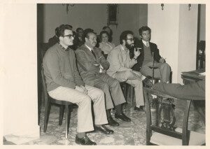 1970_10_07 Una riunione al foyer della Società dei Concerti; tra gli altri Nino Carloni, Battaglia, Barattelli, sindaco De Rubeis, A. Neri ann NN inv 223 vol 2.tif