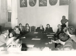 1984_01_22 Musicarchitettura RDT '84 - Conferenza stampa della delegazione della città dell'Aquila di ritorno da Berlino Est e Lipsia per l'organizzazione del festival ann NN inv 2028 vol 12.tif