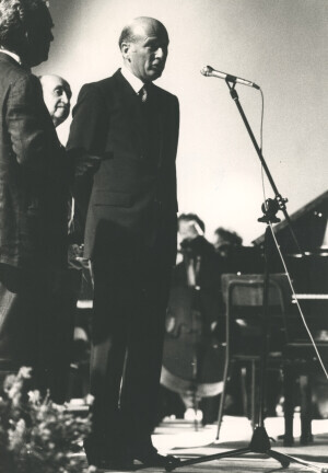 1984_07_24 Musicarchitettura '84 - Chiusura del festival - Orchestra Sinfonica Abruzzese e Berliner Klaviertrio - Johannes Winkler, direzione; Eva Ander, pianoforte - ann 1761 inv 2208 vol 12.tif