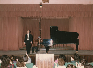 1986_12_12 Giuseppe Scotese a conlusione del seminario inv 2493 vol 14.tif