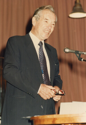 1987_10_18 Commemorazione di Nino Carloni da parte di Roman Vlad inv 2562 vol 14.tif