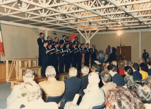 1986_09_30 Presentazione della 41esima stagione - Sala Michetti della Regione Abruzzo - esibizione di un complesso corale  inv 2416 vol 14.tif
