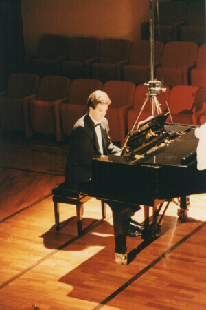 1994_09_27 Brady R. Allred e Carol Ann Allred inv 2757 vol 15.tif