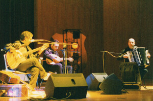 1999_12_16 Eugenio Bennato e Musicanova inv 3649 vol 18.tif