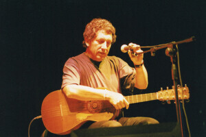 1999_12_16 Eugenio Bennato e Musicanova inv 3652 vol 18.tif