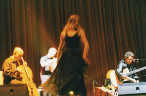 1999_12_16 Eugenio Bennato e Musicanova inv 3668 vol 18.tif