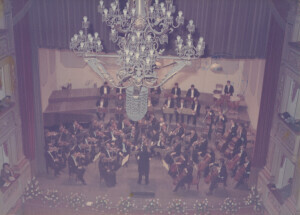 1975_11_07 Orchestra Sinfonica Abruzzese - Gianluigi Gelmetti, direzione; Ornella Puliti Santoliquido, pianoforte - ann 926 inv 494 vol 3.tif