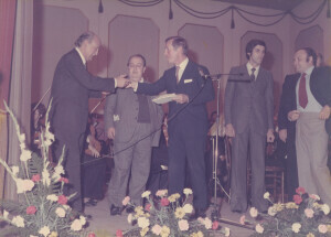 1975_11_07 Orchestra Sinfonica Abruzzese - In foto vari personaggi quali Carloni, Vlad, Antonellini, Verna, sindaco Lopardi, Berlinguer - ann 926 inv 499 vol 3.tif