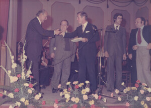 1975_11_07 Orchestra Sinfonica Abruzzese - In foto vari personaggi quali Carloni, Vlad, Antonellini, Verna, sindaco Lopardi, Berlinguer - ann 926 inv 506 vol 3.tif