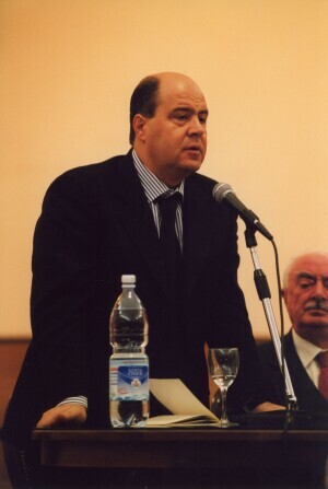 2002_01_09 Presentazione 56ma Stagione - Giorgio Battistelli, Lucio Barattelli, Stefania Pezzopane inv 4124 vol 20.jpg