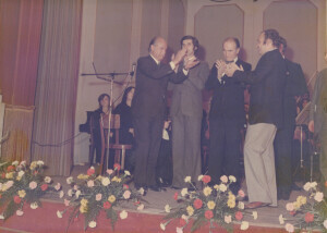 1975_11_07 Orchestra Sinfonica Abruzzese - In foto vari personaggi quali Carloni, Vlad, Antonellini, Verna, sindaco Lopardi, Berlinguer - ann 926 inv 516 vol 3.tif