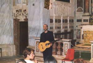 2002_06_23 M. Mela, Rass. Chitarre in chiostro inv 4278 vol 21.tif