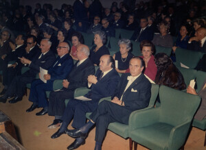 1972_09_22 I Musici Cantori e i Solisti Aquilani - in foto il pubblico ann 791 inv 379 vol 3.tif