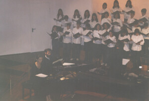 2002_06_21 Coro di voci bianche Barattelli e Annarita Santagada, pianoforte inv 4260 vol 20.tif