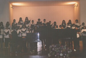 2002_06_21 Coro di voci bianche Barattelli e Annarita Santagada, pianoforte inv 4263 vol 20.tif