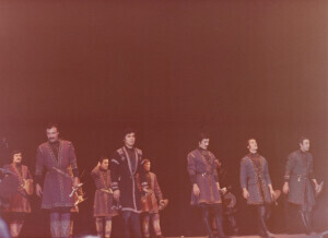 1980_11_25 Complesso Statale di Danza Georgiano - Coro Fazis - ann 1254 inv 985 vol 5.tif