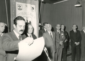 1981_02_22 I maestri Roman Vlad e Goffredo Petrassi nominati cittadini onorari aquilani inv 1003 vol 6.tif