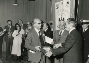 1981_02_22 I maestri Roman Vlad e Goffredo Petrassi nominati cittadini onorari aquilani inv 1011 vol 6.tif