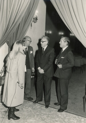 1981_02_22 I maestri Roman Vlad e Goffredo Petrassi nominati cittadini onorari aquilani inv 1027 vol 6.tif