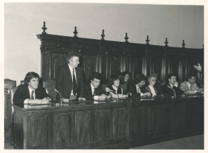 1982 Musicarchitettura '82 - La presentazione al Sindaco di una compagnia di ballo del Canada - Gruppo E miscellanee ann NN inv 1549 vol 8.tif