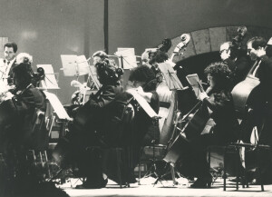 1984_07_24 Musicarchitettura '84 - Chiusura del festival - Orchestra Sinfonica Abruzzese e Berliner Klaviertrio - Johannes Winkler, direzione; Eva Ander, pianoforte - ann 1761 inv 2204 vol 12.tif