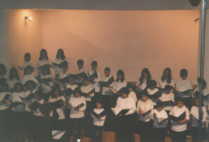 2002_06_21 Coro di voci bianche Barattelli e Annarita Santagada, pianoforte inv 4253 vol 20.tif